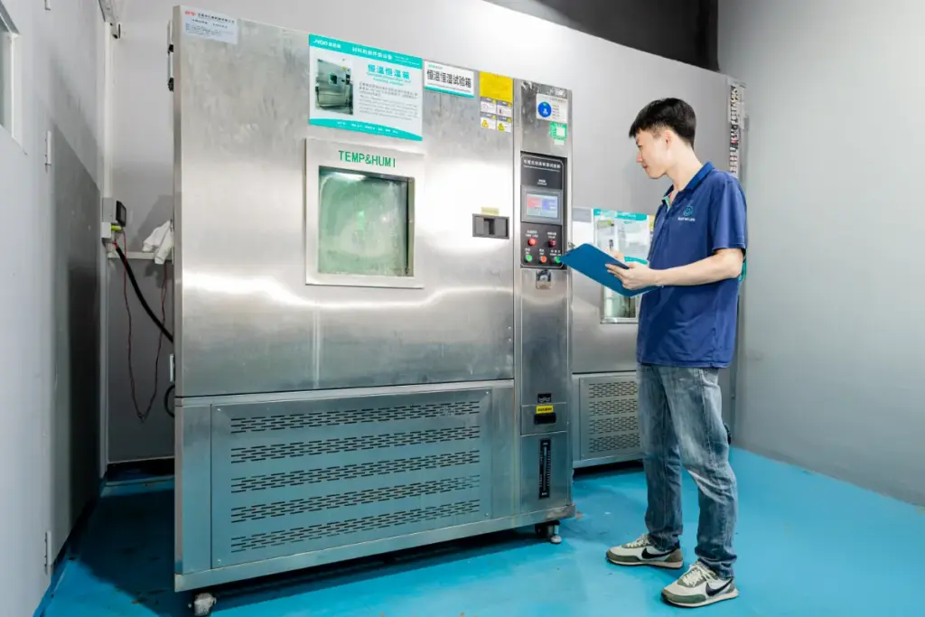 Constant temperature and humidity test